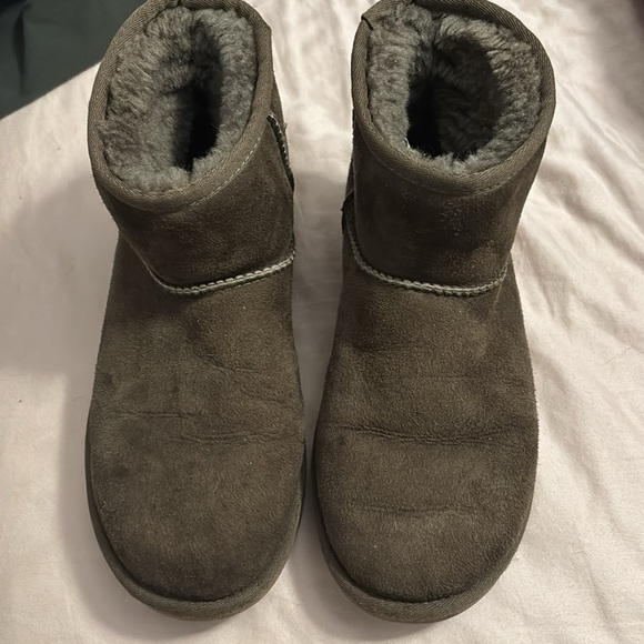 Olive Green UGG classic mini II - Picture 6 of 6